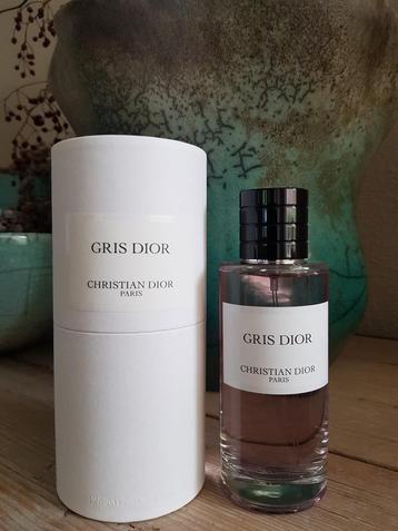 Dior La Collection Privée Gris Dior edp 2ml/5ml/10ml beschikbaar voor biedingen