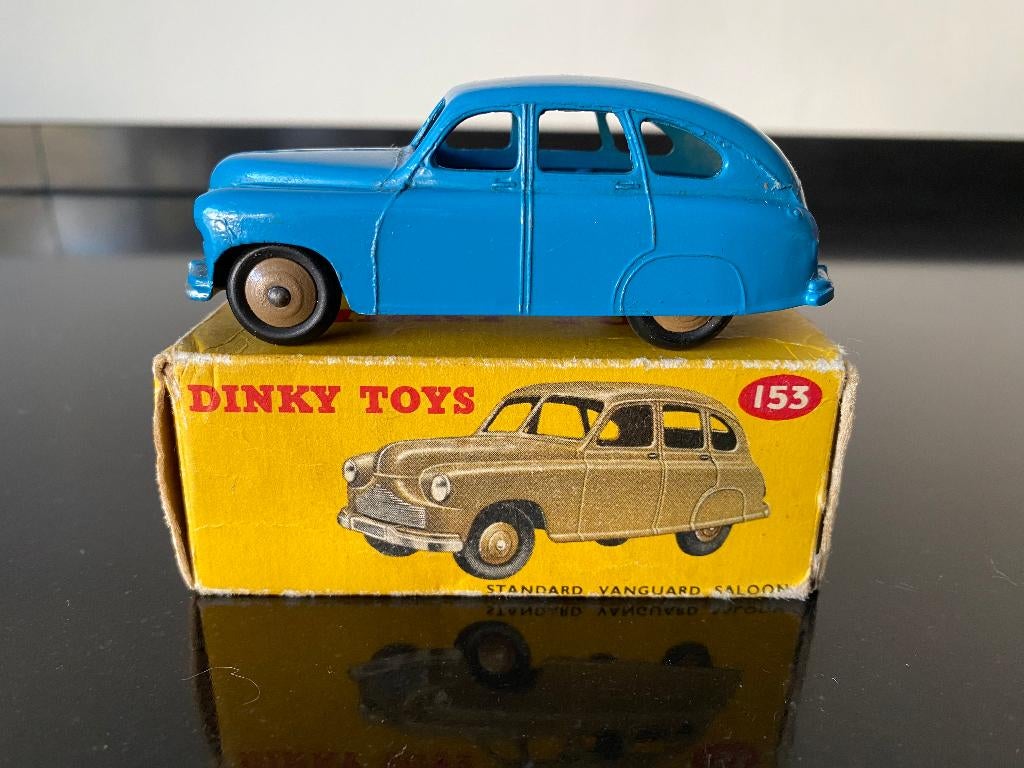 Dinky Toys #153 Standard Vanguard Saloon, Ophalen of Verzenden, Zo goed als nieuw, Auto, Dinky Toys