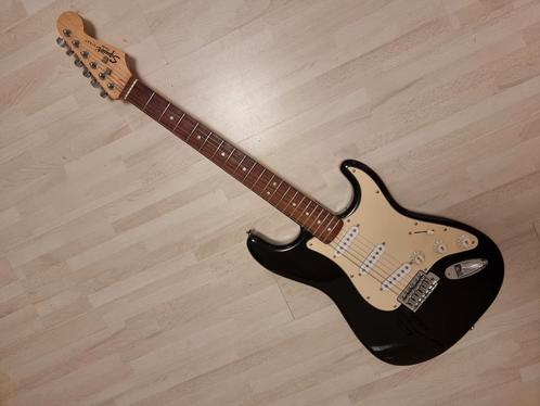Electrische gitaar Squier strat by Fender., Muziek en Instrumenten, Snaarinstrumenten | Gitaren | Bas, Gebruikt, Elektrisch, 6-snarig
