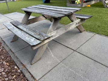 Houten kinder picknick tafel beschikbaar voor biedingen