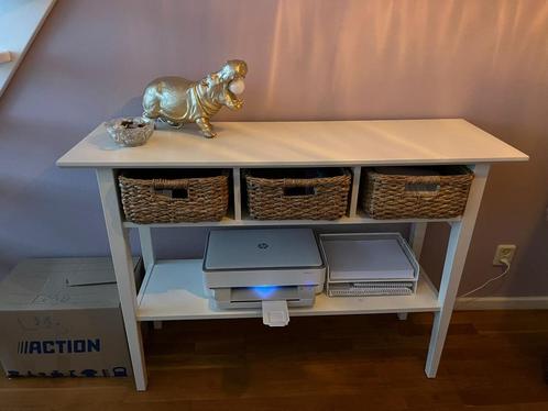 White Sideboard with 3 Woven Baskets, Huis en Inrichting, Kasten | Dressoirs, Gebruikt, 100 tot 150 cm, 25 tot 50 cm, Overige houtsoorten