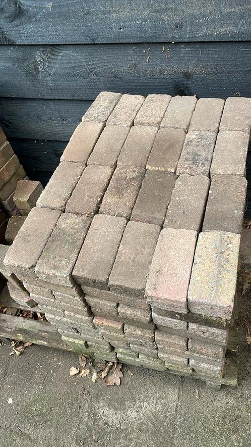 Gebruikte waaltjes/klinkers  - Minder dan 5 m², Tuin en Terras, Tegels en Klinkers, Gebruikt, Klinkers, Beton, Minder dan 5 m²