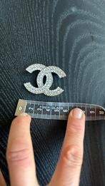 Vintage CC Broche logo, Overige materialen, 4 tot 7 cm, Gebruikt, Ophalen of Verzenden