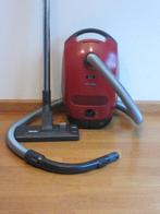 Miele Stofzuiger S2111  300/1600 Watt, Stofzak, Gebruikt, Stofzuiger, Ophalen of Verzenden