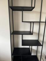 Zwart metalen vakkenkast, Huis en Inrichting, Kasten | Wandmeubels, Ophalen of Verzenden, Zo goed als nieuw, Minder dan 150 cm
