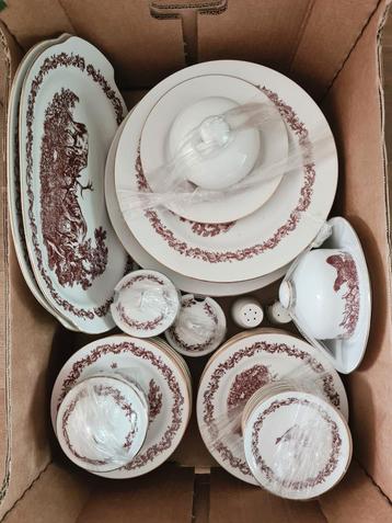 Compleet servies met dieren van JL Menau  beschikbaar voor biedingen