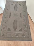 Mooi bewerkt tafeltje, Ophalen