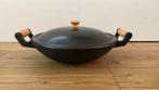 Gietijzeren Wok 36cm met deksel, Huis en Inrichting, Keuken | Potten en Pannen, Ophalen, Zo goed als nieuw, Gietijzer, Wok