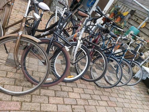 Diverse kleine dames kinder fietsen 24 Inc en 26 inc    sen, Fietsen en Brommers, Fietsen | Dames | Omafietsen, Zo goed als nieuw
