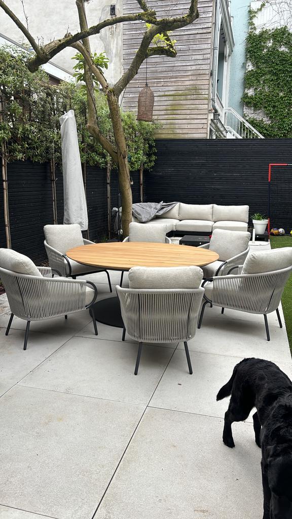 Ronde Suns Tuin Tafel, Tuin en Terras, Tuinsets en Loungesets, Gebruikt, Tuinset, Hout, 6 zitplaatsen, Eettafel, Ophalen