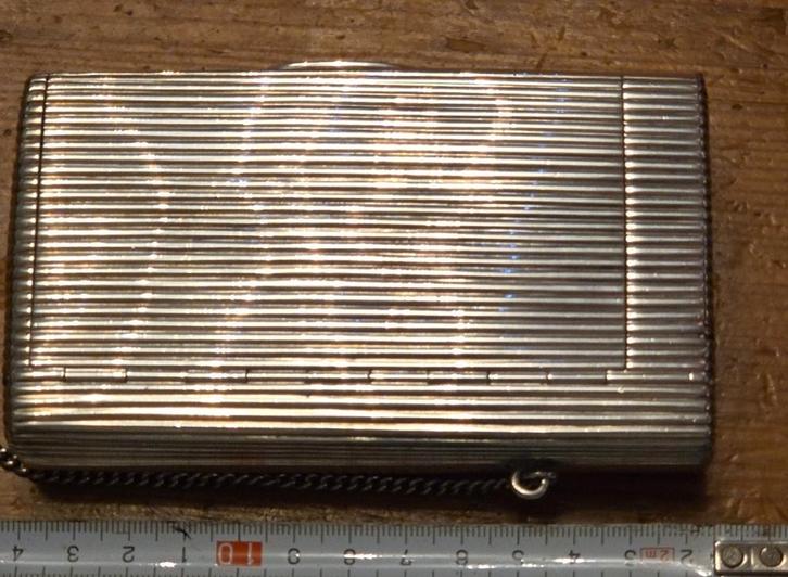 Zeldzaam mooie Russisch zilveren sigarettendoos met tondel, Antiek en Kunst, Antiek | Goud en Zilver, Zilver, Ophalen of Verzenden