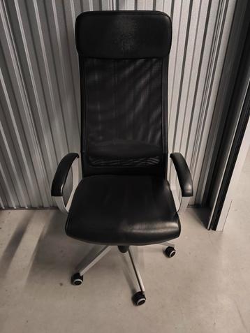 Zwarte IKEA Bureaustoel – Verstelbaar & Comfortabel beschikbaar voor biedingen