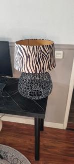 Zebra Lamp met Zwarte Draadvoet, Huis en Inrichting, Lampen | Tafellampen, Gebruikt, Ophalen of Verzenden, Metaal, Modern