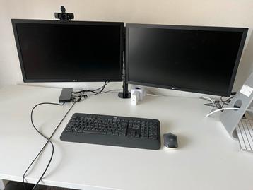 Compleet Bureau Set: 2x 24" Schermen, Toetsenbord, Muis, Doc beschikbaar voor biedingen