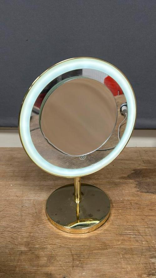 Vergroot spiegel met verlichting 3 standen., Huis en Inrichting, Woonaccessoires | Spiegels, Zo goed als nieuw, Minder dan 50 cm