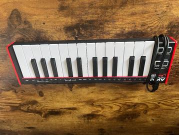 Akai LPK25 USB MIDI Keyboard – 25 toetsen – perfecte staat beschikbaar voor biedingen