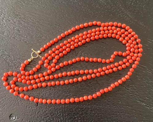 Bloedkoraal ketting met gouden kapittelsluiting 130cm, Sieraden, Tassen en Uiterlijk, Antieke sieraden, Ketting, Goud, Met edelsteen
