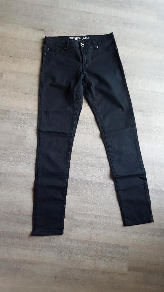 Sutherland denim zwart M, Kleding | Dames, Broeken en Pantalons, Zo goed als nieuw, Maat 38/40 (M), Zwart, Lang, Ophalen of Verzenden