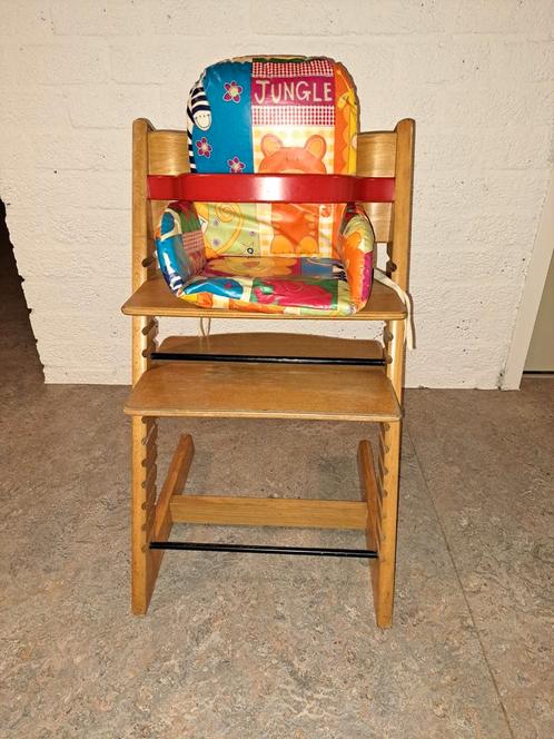 Triptrap kinderstoel met kussen, Kinderen en Baby's, Kinderstoelen, Gebruikt, Meegroeistoel, Gordel(s), Stoelverkleiner, Ophalen of Verzenden