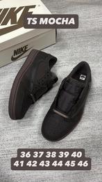 TRAVIS SCOTT 36 tm 46 VELVET BROWN NU OPHALEN VOORRAAD, Ophalen of Verzenden, Zo goed als nieuw, Bruin