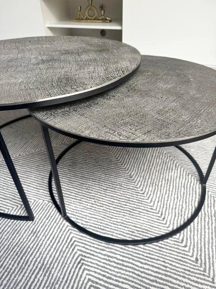 Set van 2x RENGO salontafel / Zilverkleurig Blad/Zwart Frame, Huis en Inrichting, Tafels | Salontafels, Gebruikt, Minder dan 50 cm