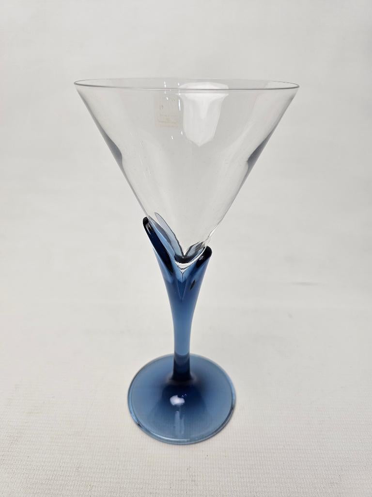 # Luigi Bormioli Martini Glas Blauwe Voet, Verzamelen, Glas en Borrelglaasjes, Gebruikt, Overige typen, Ophalen of Verzenden