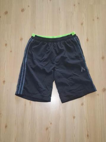 Adidas sportbroek maat: 176. beschikbaar voor biedingen