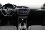 Volkswagen Tiguan 1.4 TSI Comfortline Business R-Line Panora, Voorwielaandrijving, Stof, 4 cilinders, Wit