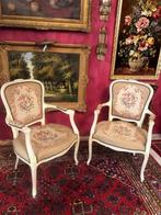 2 Brocante stoelen antiek hout crème met beige stof,, Ophalen of Verzenden