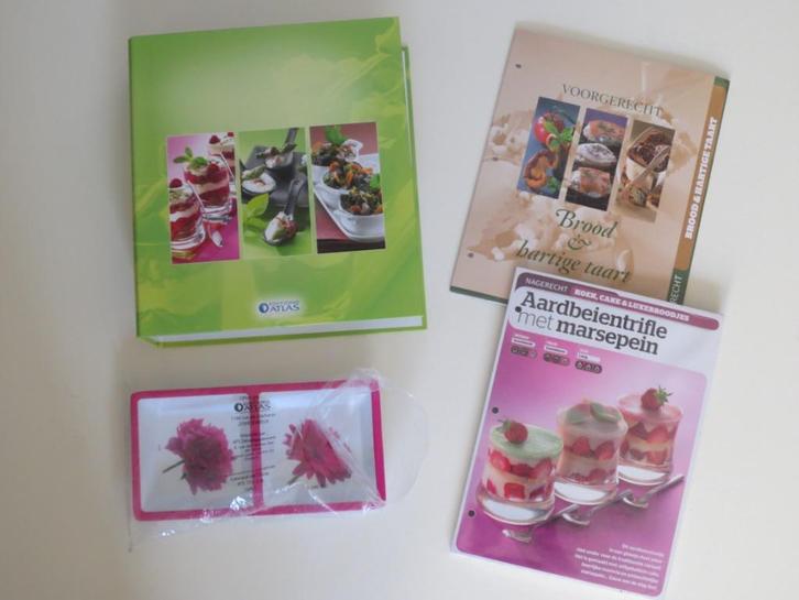 Map met eetgerechten, Atlas Editions, eerste zending 2011, Boeken, Gezondheid, Dieet en Voeding, Zo goed als nieuw, Ophalen of Verzenden