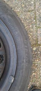 Zomerbanden op velg - 155/65 R14 4/5mm, Auto-onderdelen, Banden en Velgen, 14 inch, Gebruikt, 155 mm, Banden en Velgen
