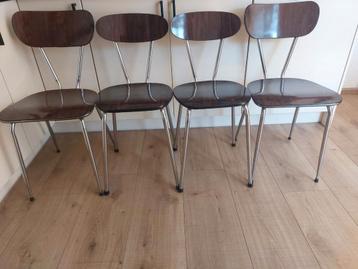 4 vintage formica stoeltjes bruin. Per stuk €10,- beschikbaar voor biedingen