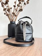 Zara pouch bag / bucket bag, Ophalen of Verzenden, Zo goed als nieuw, Zwart, Schoudertasje