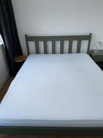 Bed inclusief matras en nachtkastje, Huis en Inrichting, Slaapkamer | Boxsprings, 160 cm, Groen, Gebruikt, Ophalen