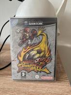 Mario Smash Football SEALED gamecube, Ophalen of Verzenden, Zo goed als nieuw, Sport, 3 spelers of meer