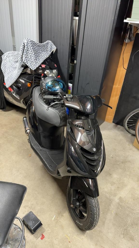 Zip 80cc 2016, Fietsen en Brommers, Scooters | Piaggio, Gebruikt, Zip, Maximaal 45 km/u, Benzine, Ophalen