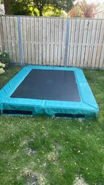 Salta in te graven trampoline, Ophalen, Zo goed als nieuw