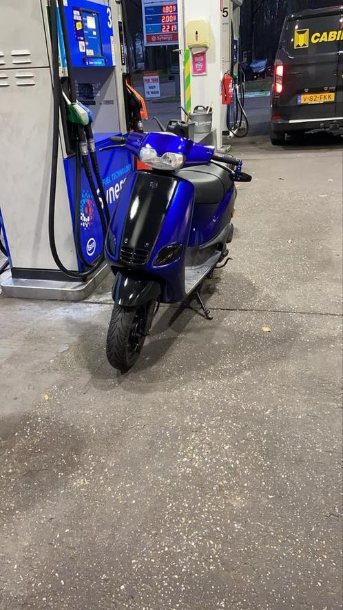 Zip type 3 orgineel, Fietsen en Brommers, Scooters | Piaggio, Gebruikt, Zip, Benzine, Ophalen