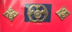OUDE SLAG BARETEMBLEEM AAT INCL SCHOUDEREMBLEMEN SET, Ophalen of Verzenden, Landmacht, Nederland, Embleem of Badge