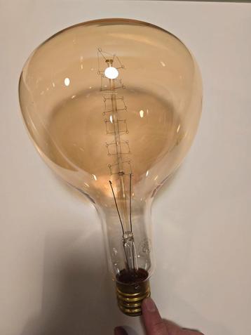 XXL E40 GROTE FITTING FILAMENTLAMP

€19 beschikbaar voor biedingen