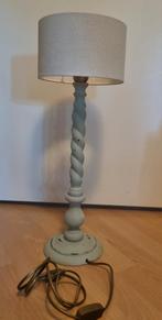 Shabby chic Brocante lampje gedraaide voet hout, Ophalen, Zo goed als nieuw, Hout, 50 tot 75 cm