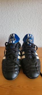Nieuw: Adidas Voetbalschoenen noppen 42,5, Ophalen, Nieuw, Zwart, Sportschoenen
