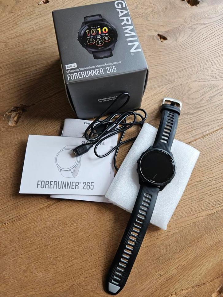 Garmin Forerunner 265 - GPS Running Smartwatch, Sieraden, Tassen en Uiterlijk, Sporthorloges, Gebruikt, Android, Zwart, Afstand