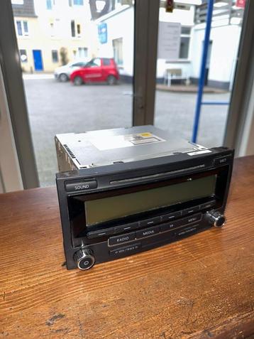 Autoradio Volkswagen beschikbaar voor biedingen