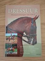 Boek Groot handboek dressuur - NL hardcover, Ophalen of Verzenden, Zo goed als nieuw, Paarden of Pony's, Britta Schöffmann