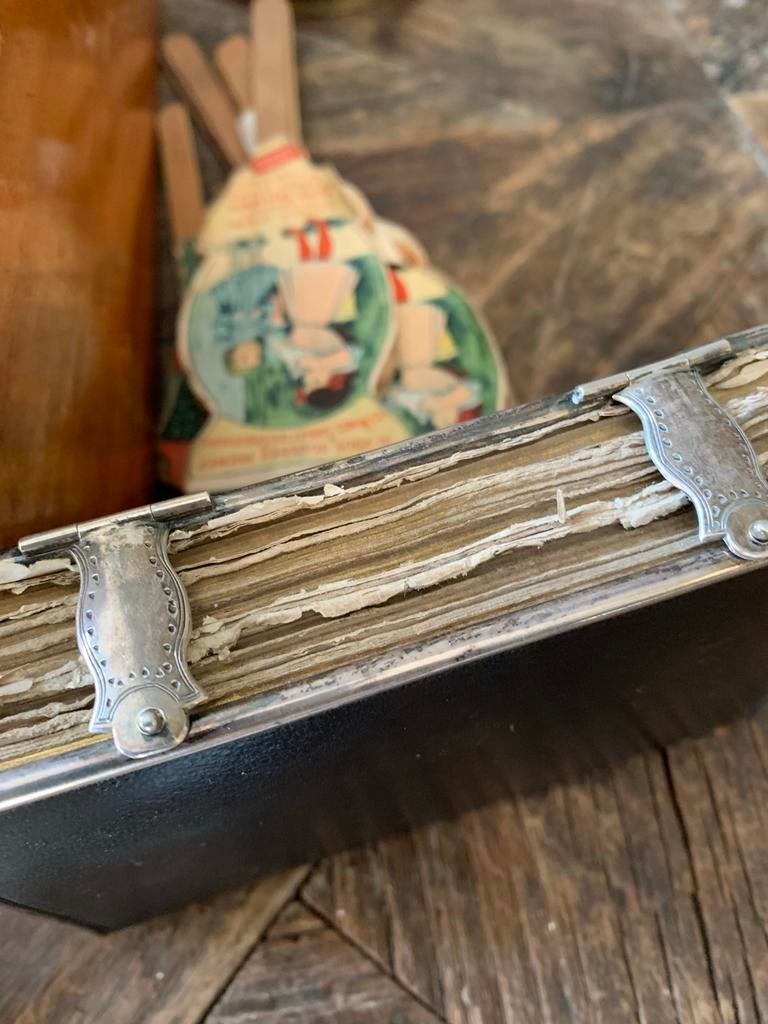 Antieke Bijbel met zilveren beslag, Antiek en Kunst, Antiek | Boeken en Bijbels, Ophalen of Verzenden