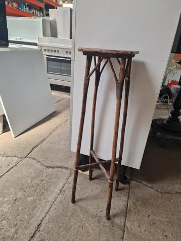 Vintage bamboe plantentafel/ verhoger/ piedestal beschikbaar voor biedingen