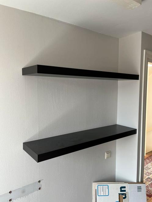 Zwarte zwevende wandplanken IKEA (4st), Huis en Inrichting, Woonaccessoires | Wandplanken en Boekenplanken, Gebruikt, Ophalen
