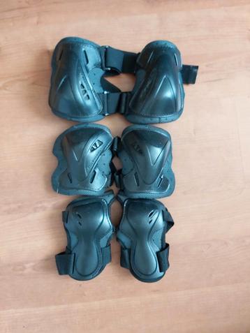Skeeter or skateboard protective Gears.  beschikbaar voor biedingen