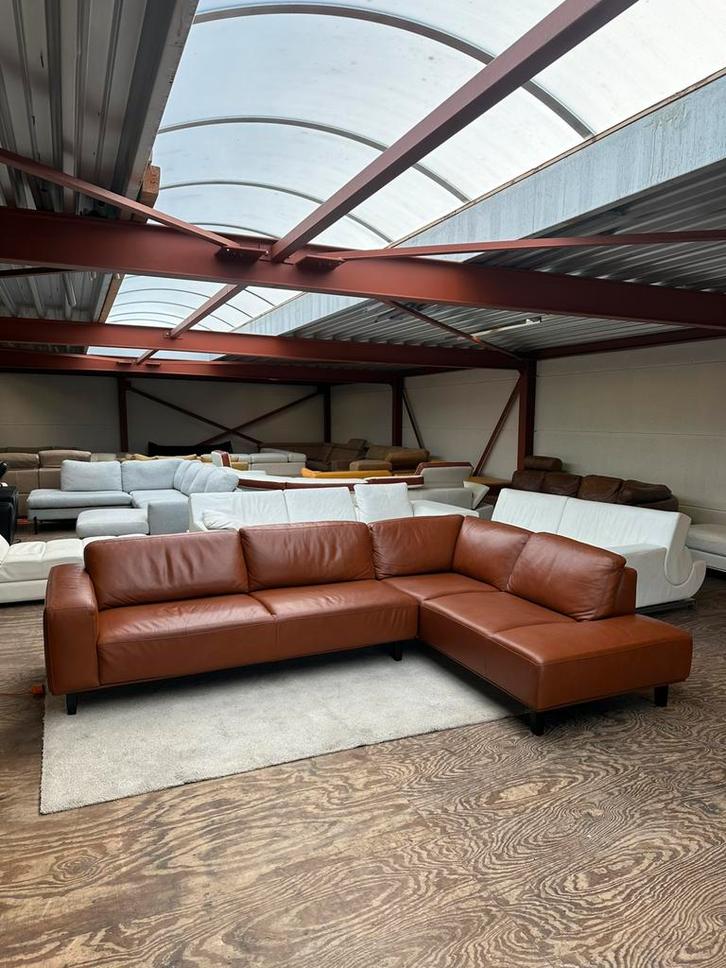 Cognac kleur leren hoekbank bank bankstel Z.G.A.N., Huis en Inrichting, Banken | Voetenbanken en Poefen, Zo goed als nieuw, 125 cm of meer